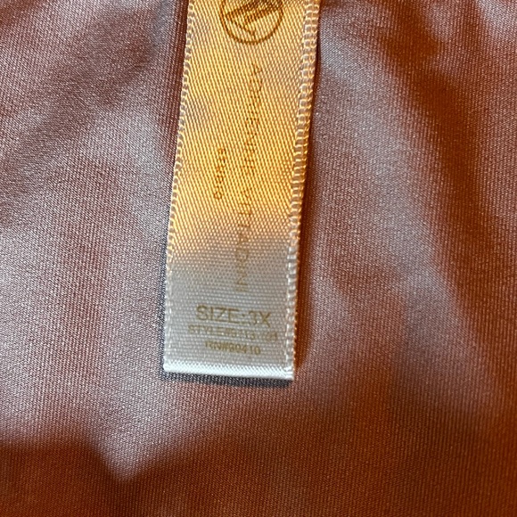 Pretty lace underwear - Picture 2 of 3